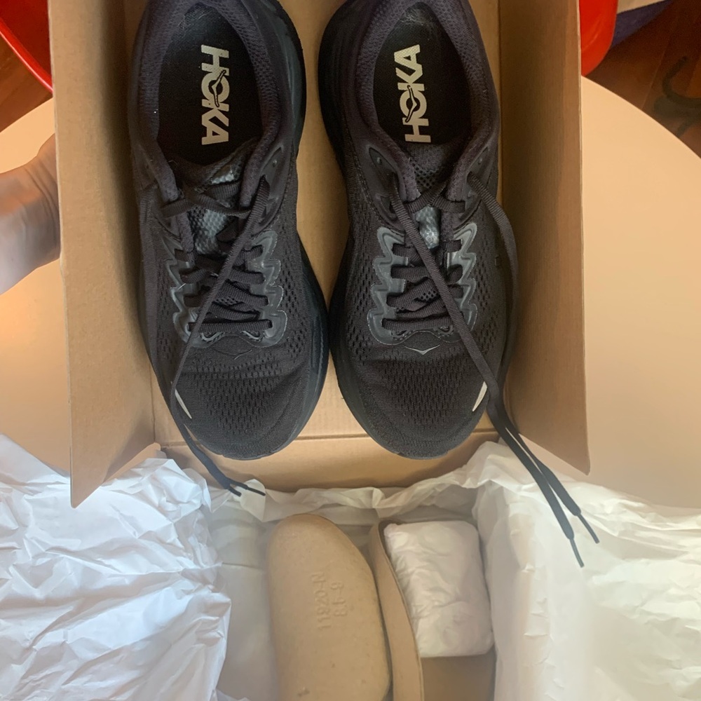 Hoka Women’s Bondi 9 - Like New In Box 8.5